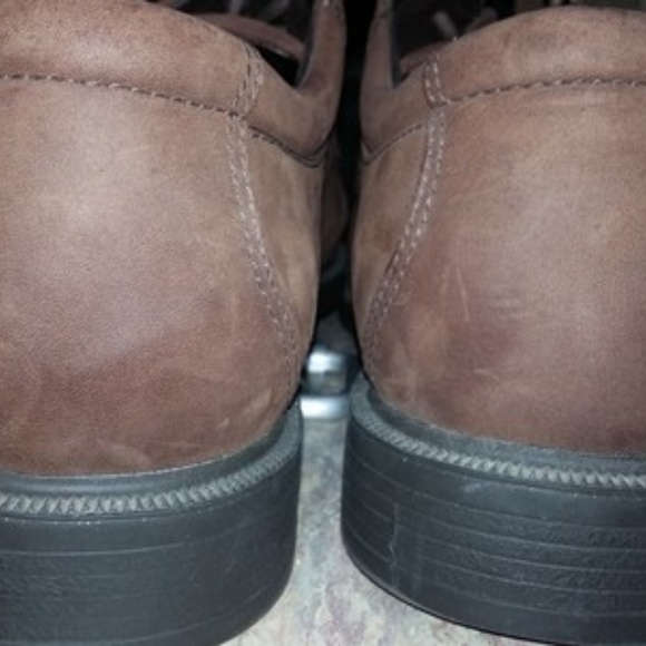 NEW Rockport Brown Nubuck Classic Mens Laceups main image 4